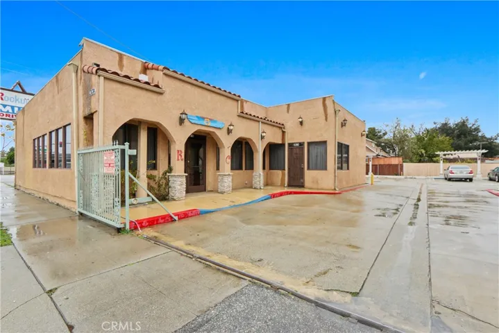 3674 Santa Fe Avenue, Long Beach, California 90810
