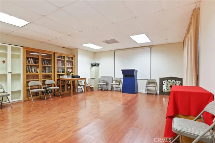 3674 Santa Fe Avenue, Long Beach, California 90810