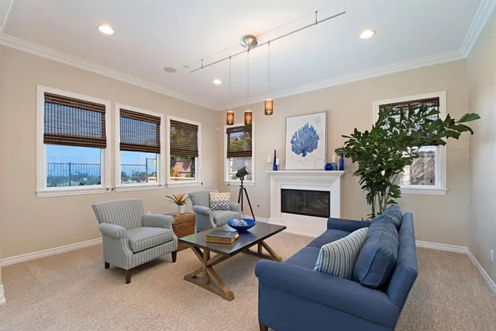 648 Lynwood Dr, Encinitas, California 92024