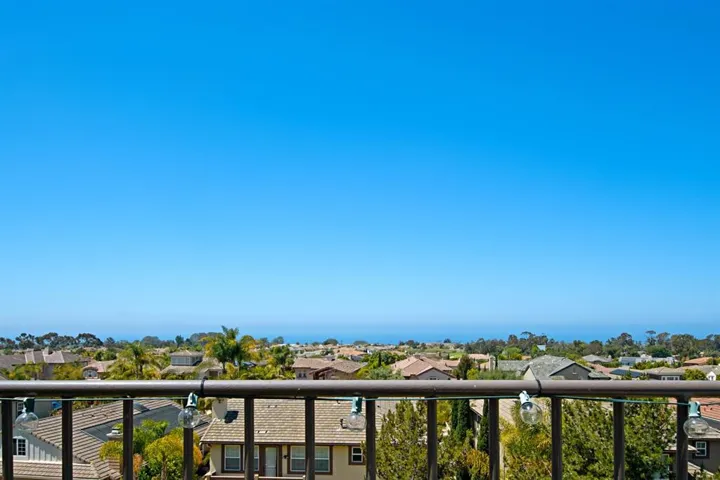 648 Lynwood Dr, Encinitas, California 92024
