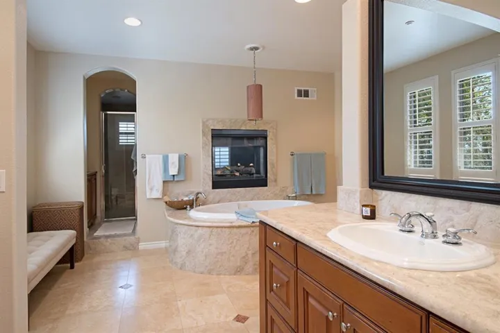 648 Lynwood Dr, Encinitas, California 92024