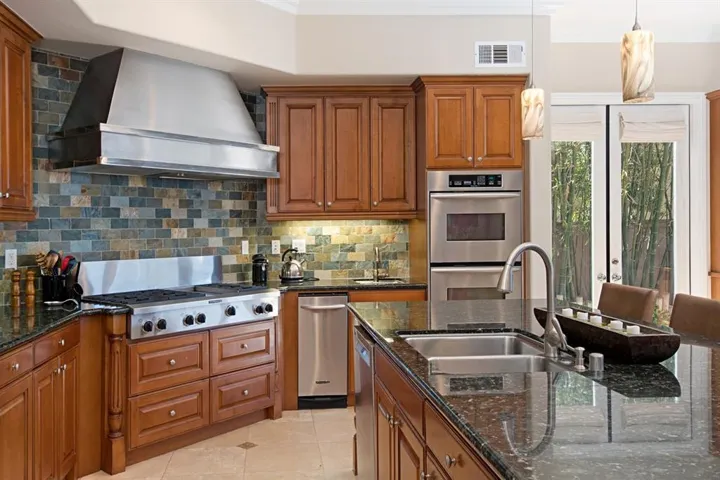 648 Lynwood Dr, Encinitas, California 92024