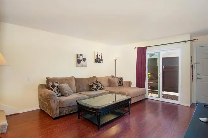 3454 Castle Glen Drive 105, San Diego, California 92123