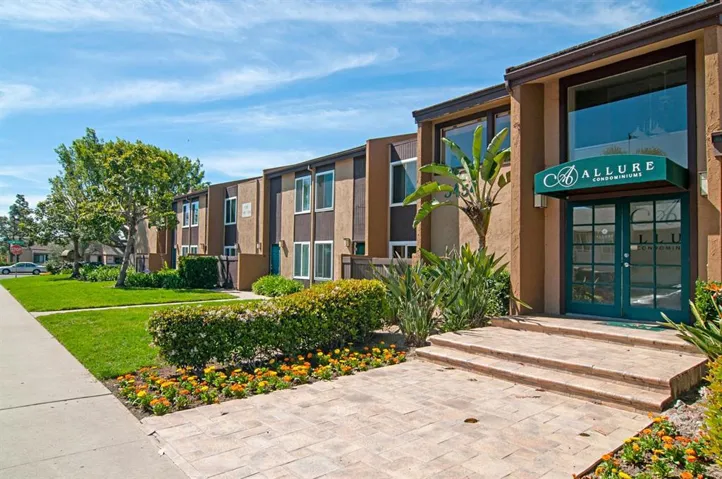 3454 Castle Glen Drive 105, San Diego, California 92123