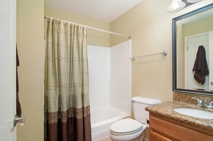 3454 Castle Glen Drive 105, San Diego, California 92123