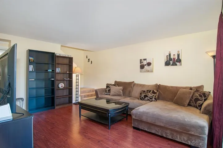 3454 Castle Glen Drive 105, San Diego, California 92123