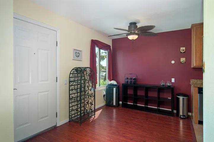 3454 Castle Glen Drive 105, San Diego, California 92123