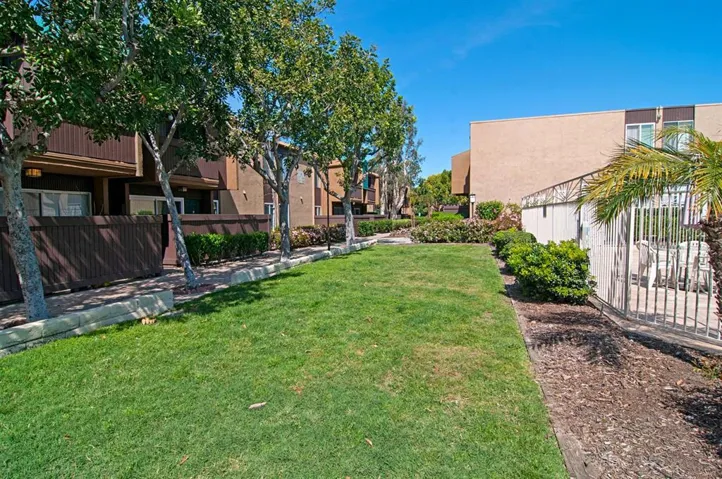 3454 Castle Glen Drive 105, San Diego, California 92123