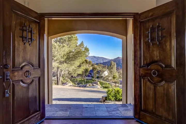 20872 Deerhorn Valley Road, Jamul, California 91935