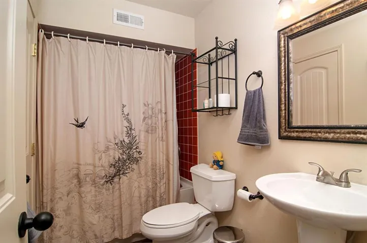 1745 Village Run North, Encinitas, California 92024