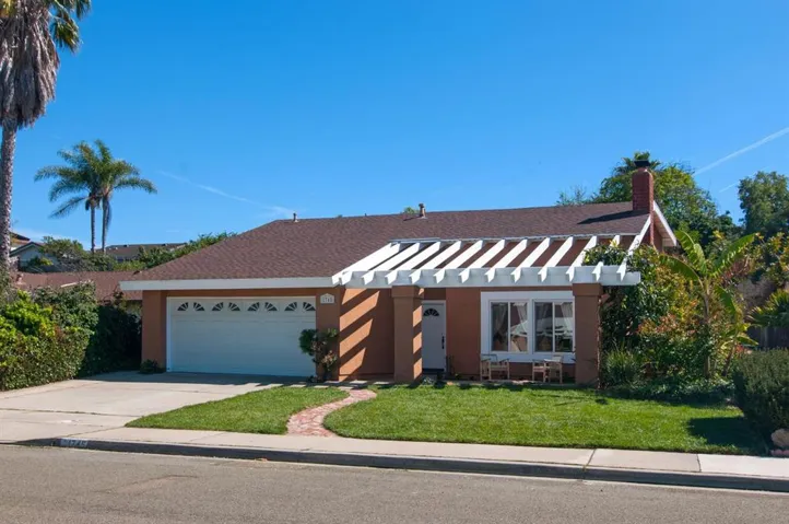 1745 Village Run North, Encinitas, California 92024