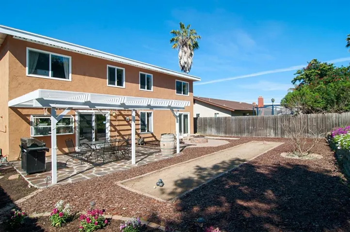 1745 Village Run North, Encinitas, California 92024