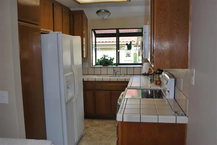 1994 Springdale Lane, Encinitas, California 92024