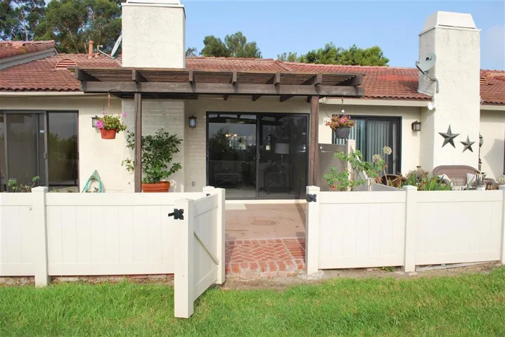 1994 Springdale Lane, Encinitas, California 92024