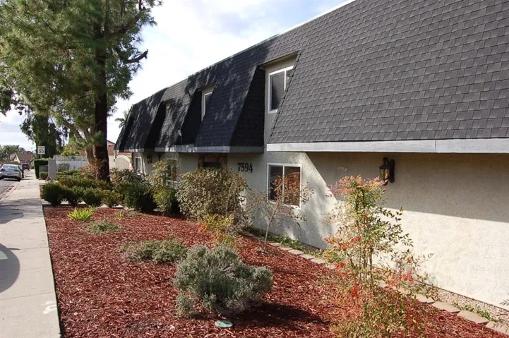 7594 Park Ridge Boulevard 4, San Diego, California 92120