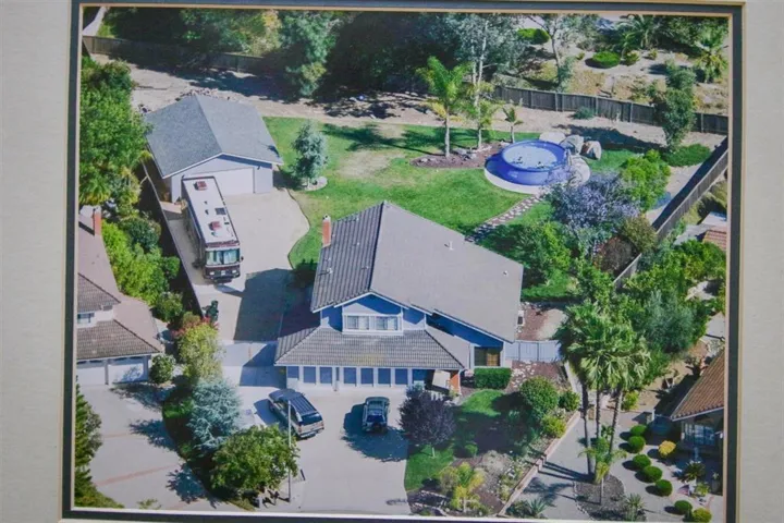 925 Chardonney, Escondido, California 92029