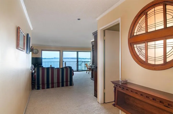 1235 Parker Place 3e, San Diego, California 92109