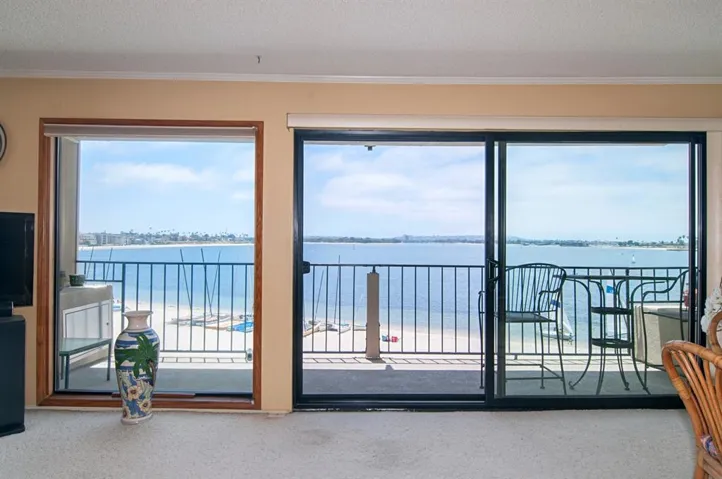1235 Parker Place 3e, San Diego, California 92109