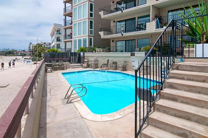 1235 Parker Place 3e, San Diego, California 92109