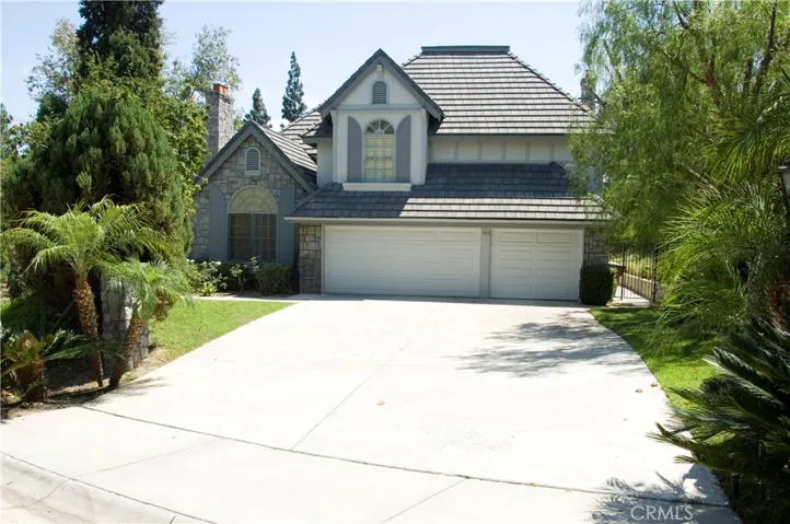 7355 Hummingbird Circle E, Anaheim Hills, California 92808