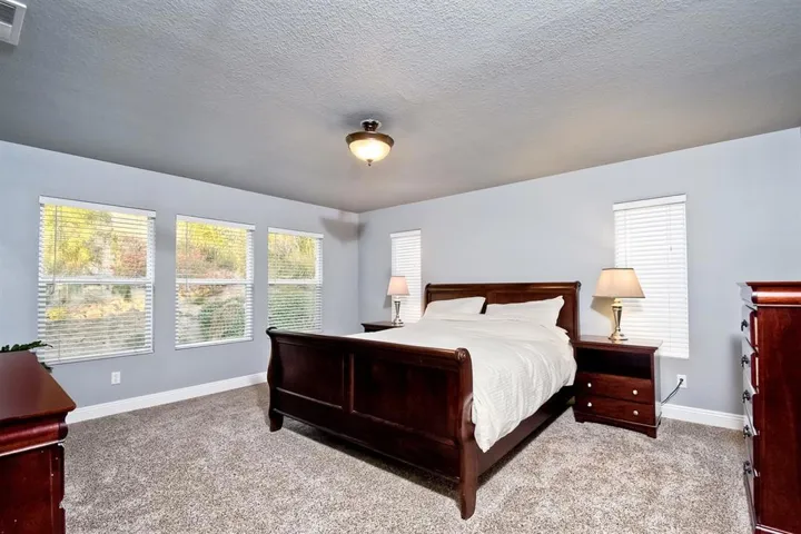 2150 Island Shore Way, San Marcos, California 92078