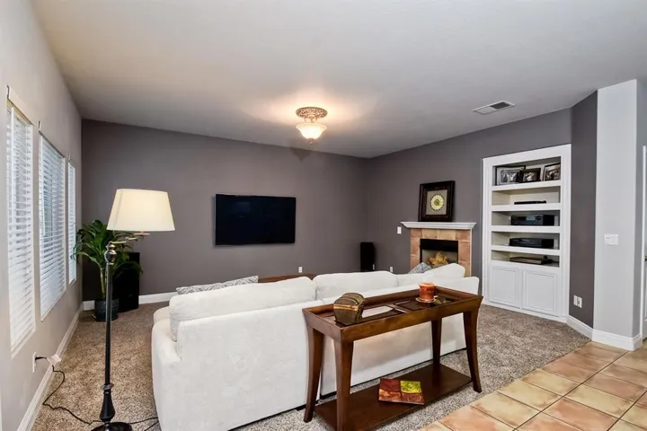 2150 Island Shore Way, San Marcos, California 92078
