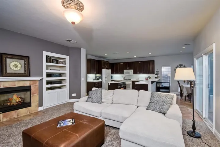 2150 Island Shore Way, San Marcos, California 92078