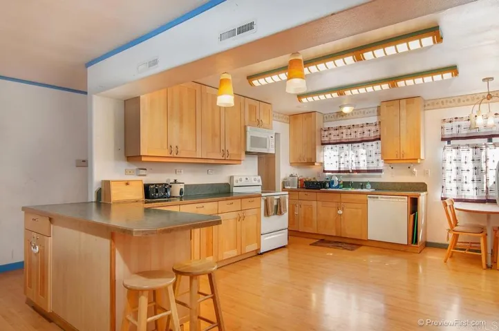 3237 Par Drive, La Mesa, California 91941