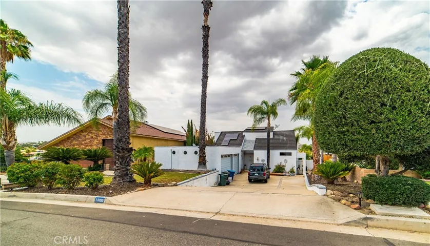 23300 Gray Fox Drive, Canyon Lake, California 92587
