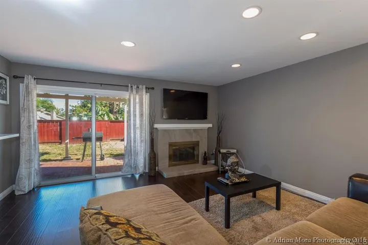 6937 Pembridge Lane, San Diego, California 92139