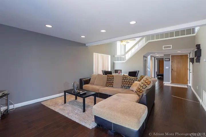 6937 Pembridge Lane, San Diego, California 92139