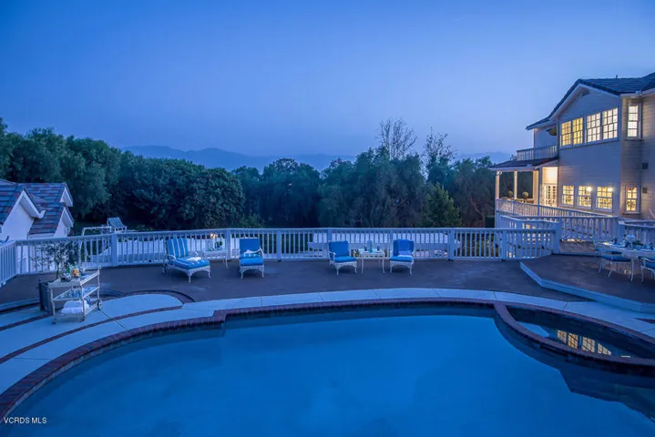 2998 Redondo Ave-100