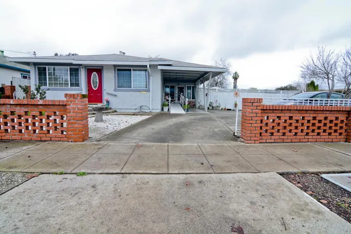 493 E 6th Street, Gilroy, California 95020