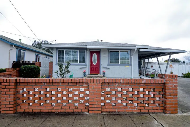 493 E 6th Street, Gilroy, California 95020
