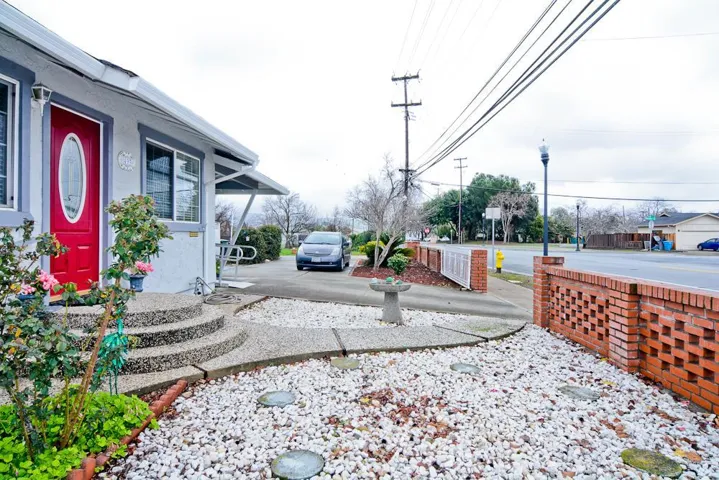 493 E 6th Street, Gilroy, California 95020