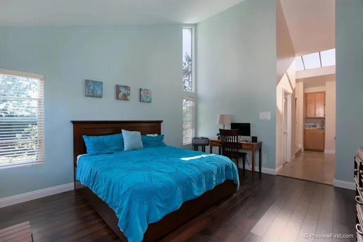 511 Village Center, Encinitas, California 92024