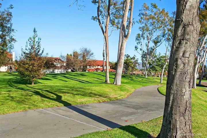 511 Village Center, Encinitas, California 92024