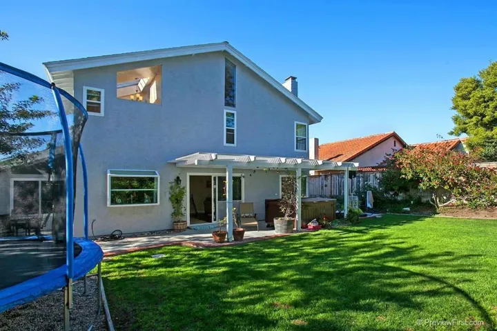 511 Village Center, Encinitas, California 92024