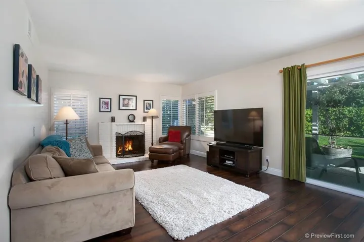 511 Village Center, Encinitas, California 92024