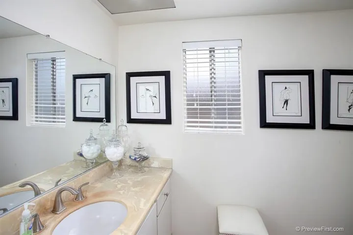 1552 Avenida De Las Lilas, Encinitas, California 92024