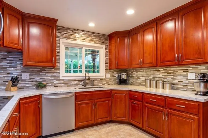 2750 Elmira #8