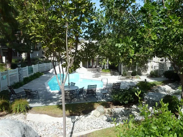 1063 Shadowridge Drive 32, Vista, California 92081