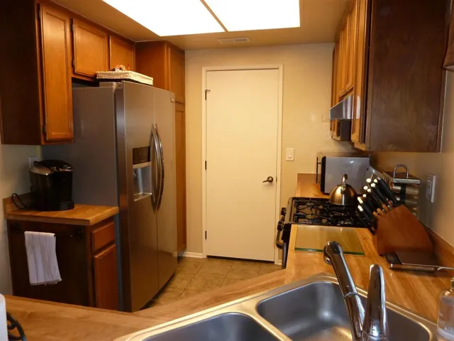 1063 Shadowridge Drive 32, Vista, California 92081