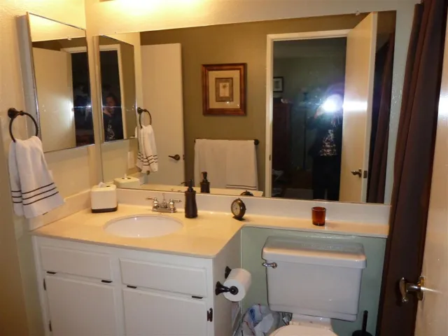 1063 Shadowridge Drive 32, Vista, California 92081