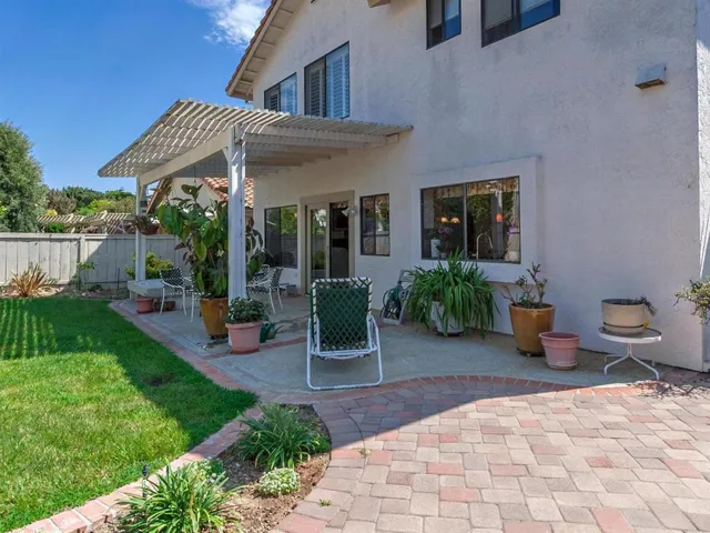 2016 Applewood Lane, Vista, California 92081