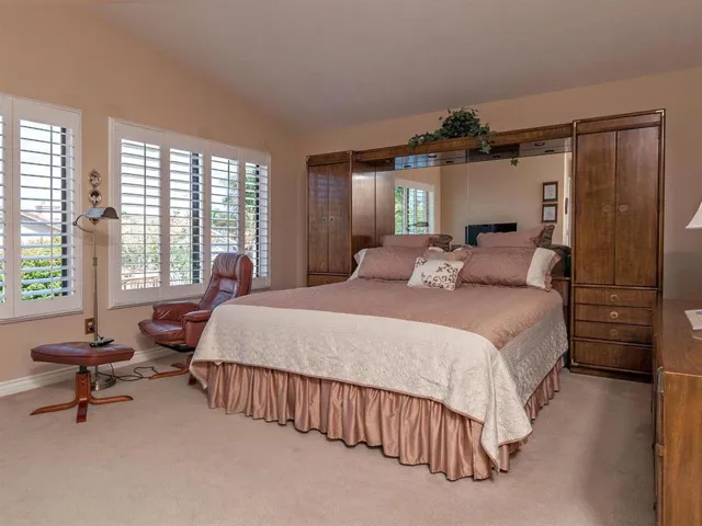 2016 Applewood Lane, Vista, California 92081