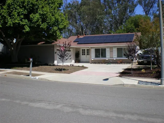 542 Collyn St, Vista, California 92083