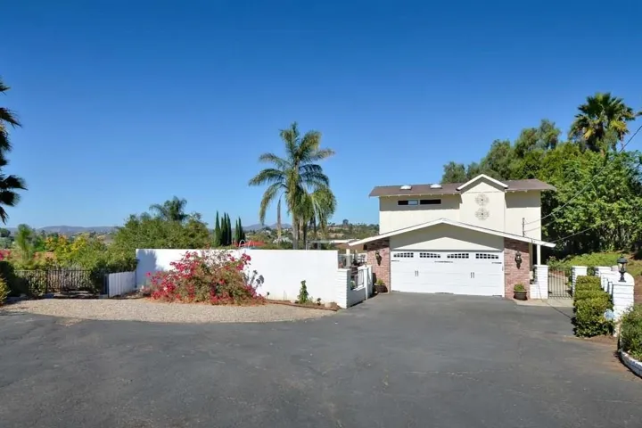 1127 Valencia Dr., Escondido, California 92025