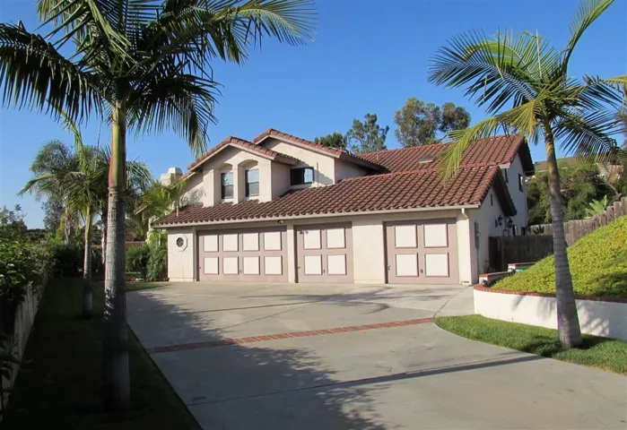 1544 Via Hacienda, Bonita, California 91902