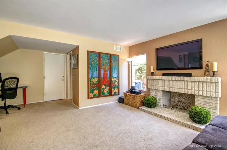519 Gardendale, Encinitas, California 92024